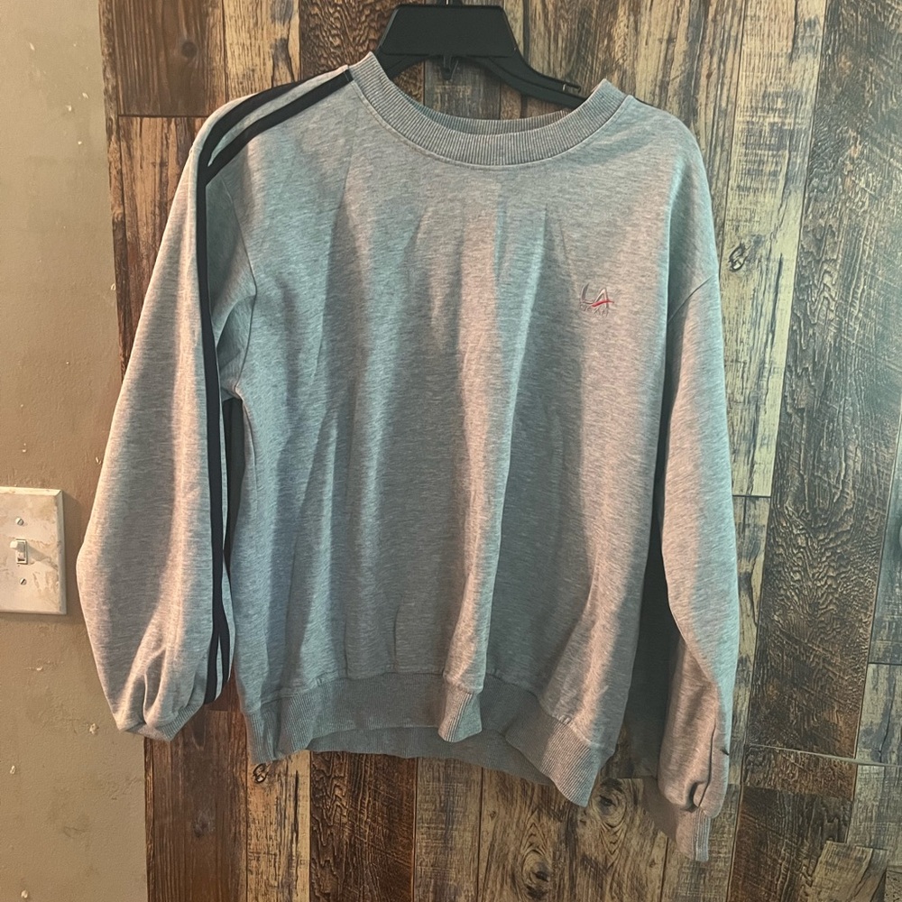 LA Gear men's Gray Crewneck Sweater size small